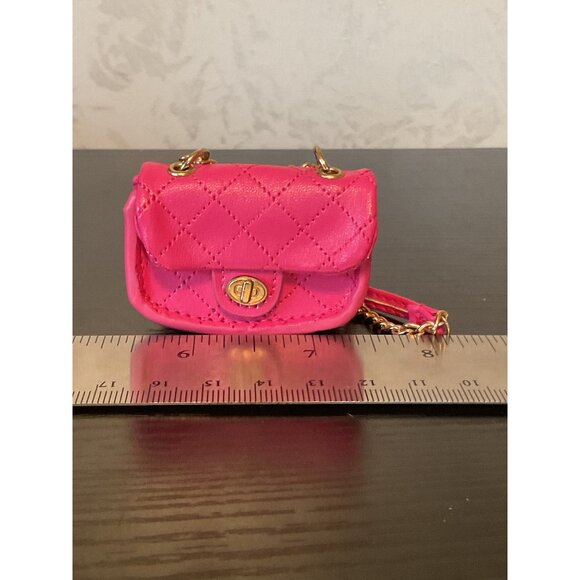 Zuru Surprise Mini Hot Pink Quilted Leather Chain Purse - Picture 5 of 5